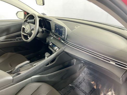 Used 2023 Hyundai Elantra SEL FWD image 26
