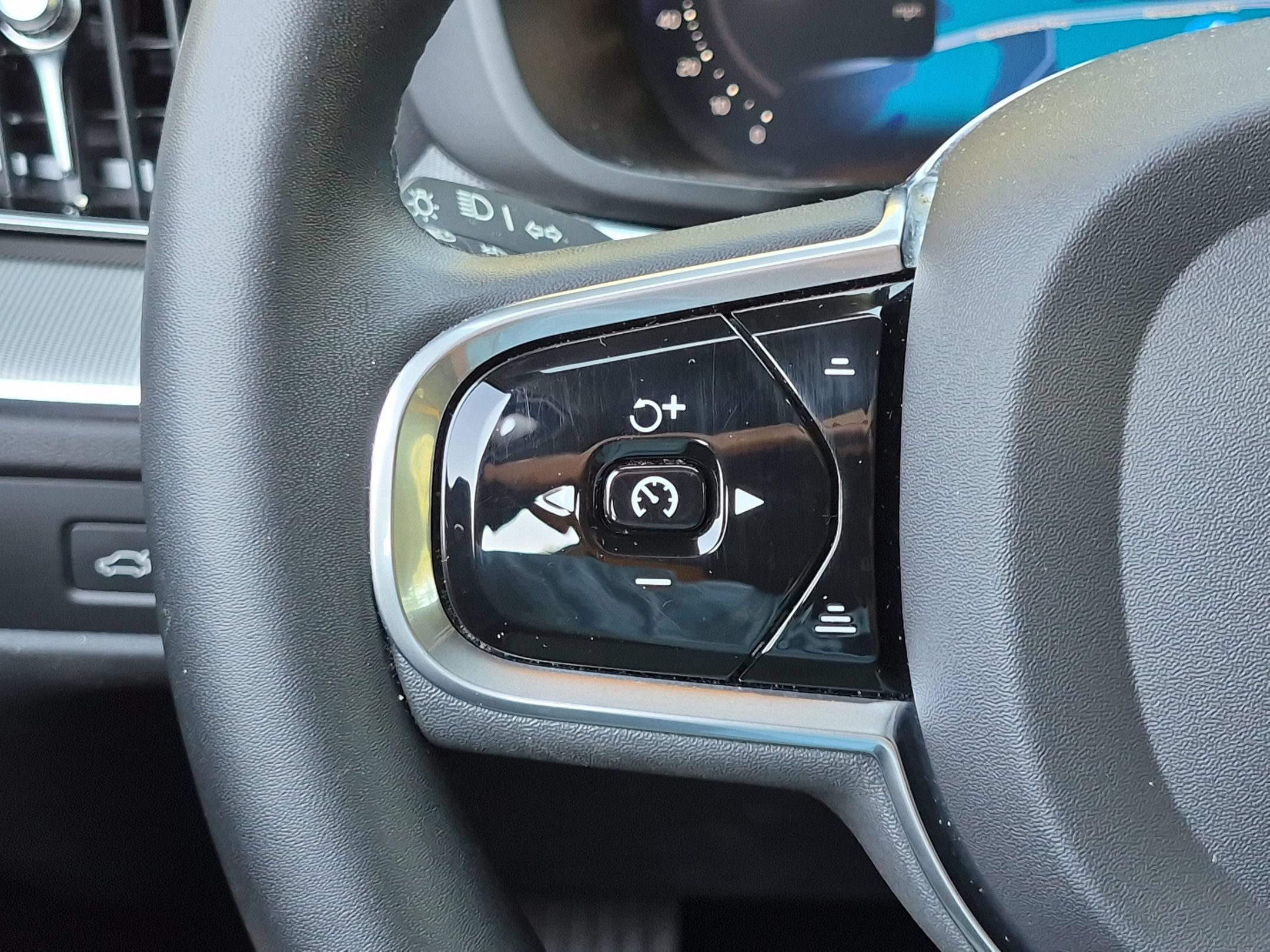 Used 2023 Volvo XC60 T8 Polestar AWD/4WD image 8