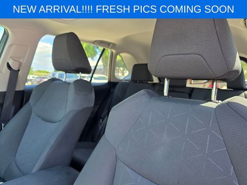 Used 2025 Toyota RAV4 XLE w/ Convenience Package FWD image 8