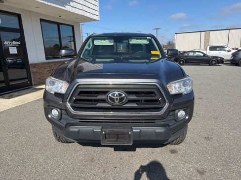 Used 2022 Toyota Tacoma SR5 image 10