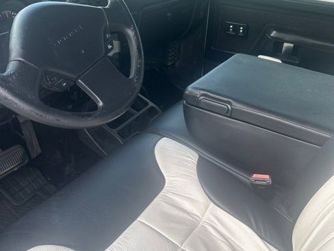 Used 1993 Dodge D/W Truck 250 image 15