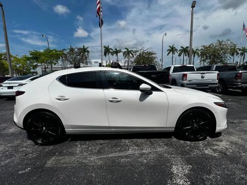 Used 2019 MAZDA MAZDA3 Hatchback w/ Premium Package FWD image 9