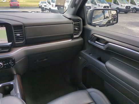 Used 2024 GMC Sierra 1500 SLT w/ SLT Premium Plus Package AWD/4WD image 18