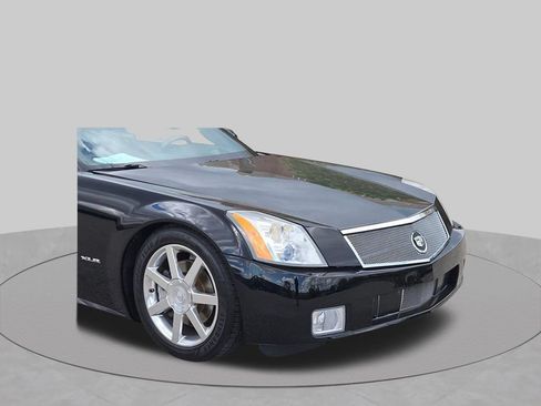 Used 2007 Cadillac XLR RWD image 2
