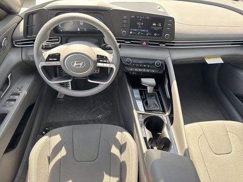 New 2026 Hyundai Elantra SEL Sport Premium FWD image 22