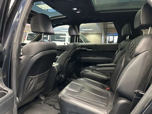 Used 2021 Hyundai Palisade Calligraphy image 24