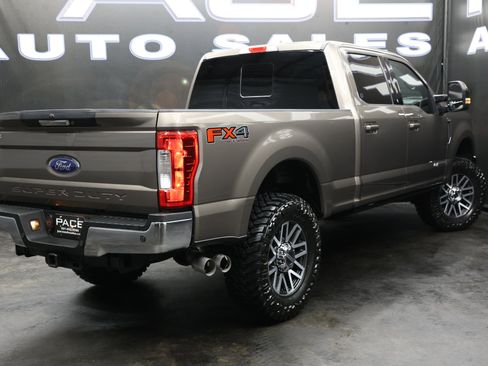Used 2018 Ford F250 Lariat w/ Lariat Value Package image 12