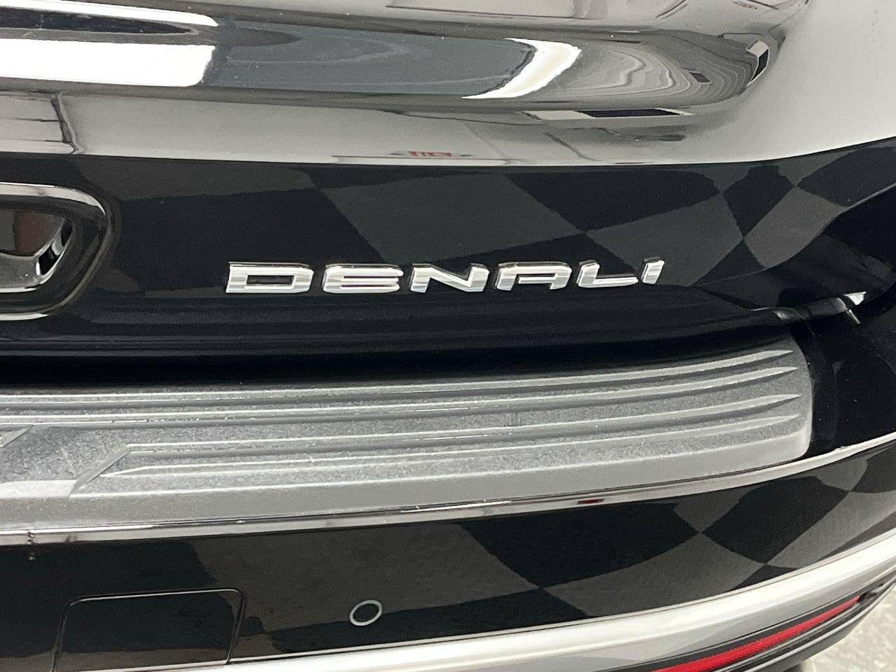 Certified 2023 GMC Yukon Denali w/ Max Trailering Package AWD/4WD image 37