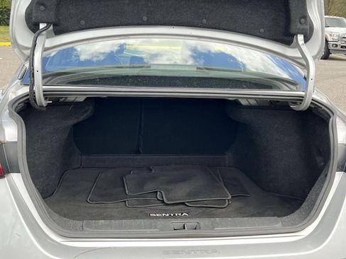 Used 2021 Nissan Sentra SV image 28