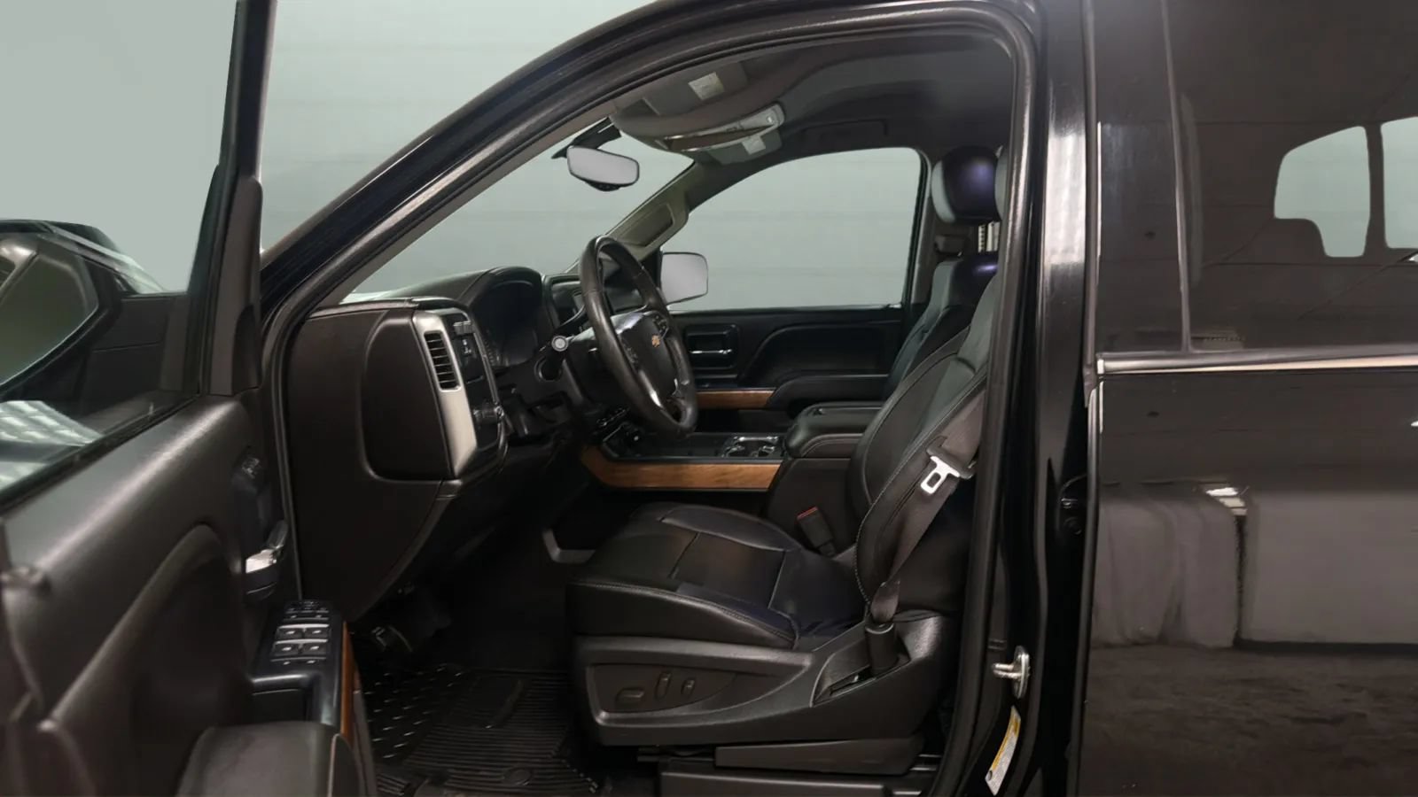 Used 2014 Chevrolet Silverado 1500 LTZ w/ LTZ Plus Package RWD image 20