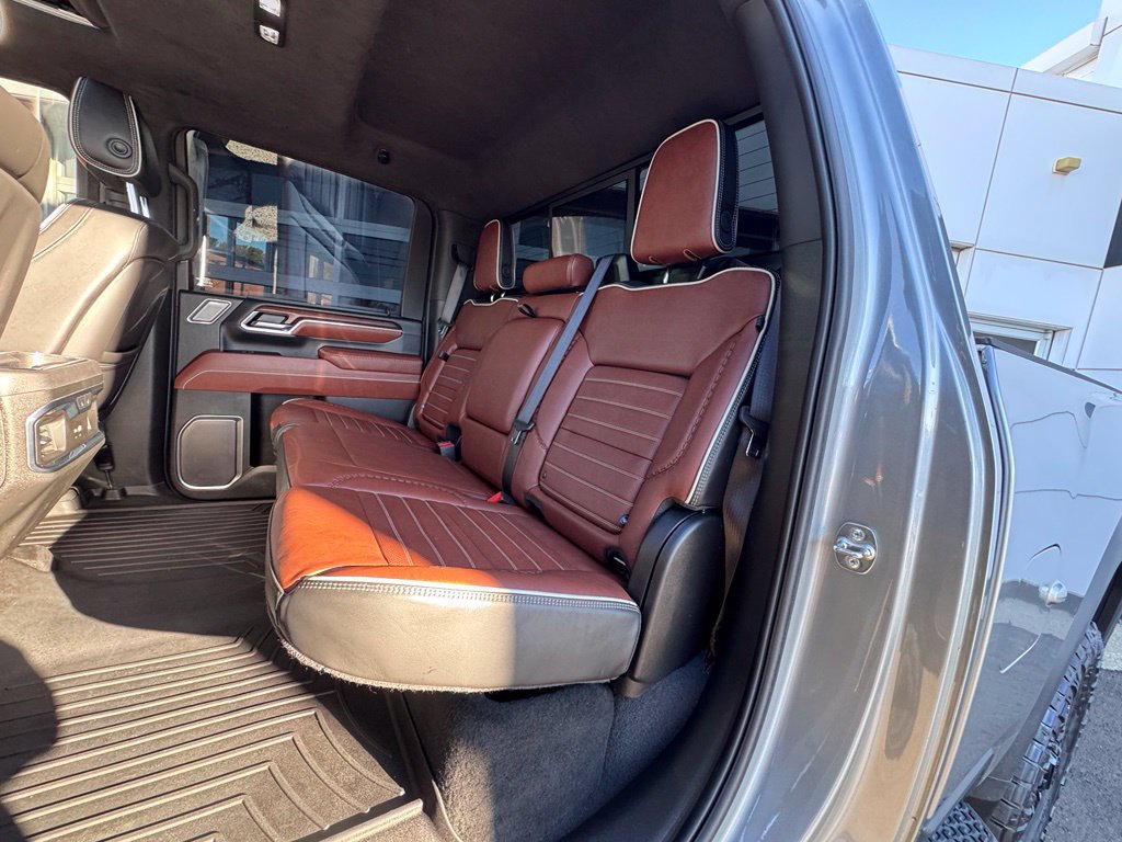 Used 2025 GMC Sierra 2500 Denali Ultimate w/ Max Trailering Package AWD/4WD image 29