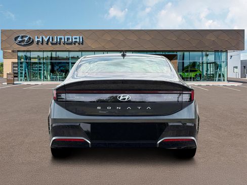 New 2026 Hyundai Sonata SEL FWD image 6