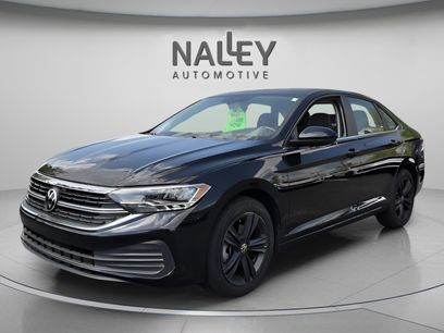 Used 2022 Volkswagen Jetta SE w/ Panoramic Sunroof Package