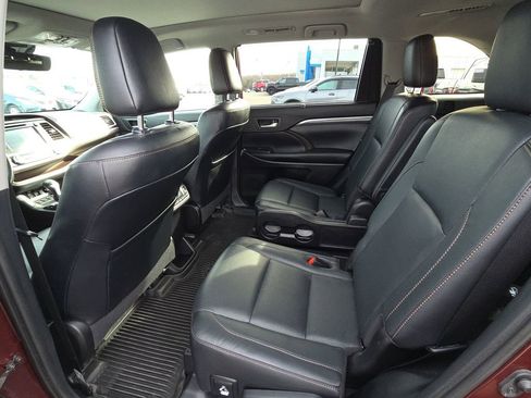 Used 2019 Toyota Highlander Limited Platinum image 29