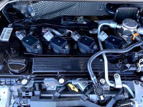 Used 2023 Toyota Corolla LE image 31