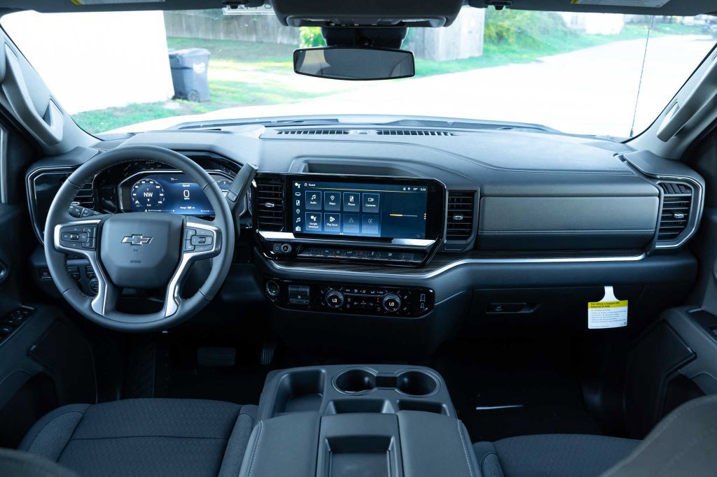 New 2026 Chevrolet Silverado 1500 RST AWD/4WD image 17