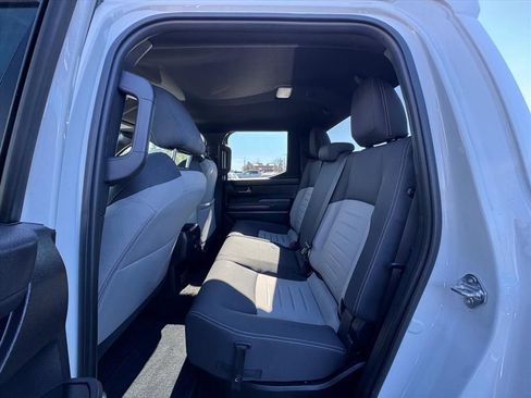 Used 2025 Toyota Tacoma TRD Off-Road image 11