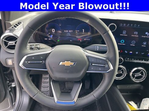 New 2024 Chevrolet Blazer EV LT AWD/4WD image 16