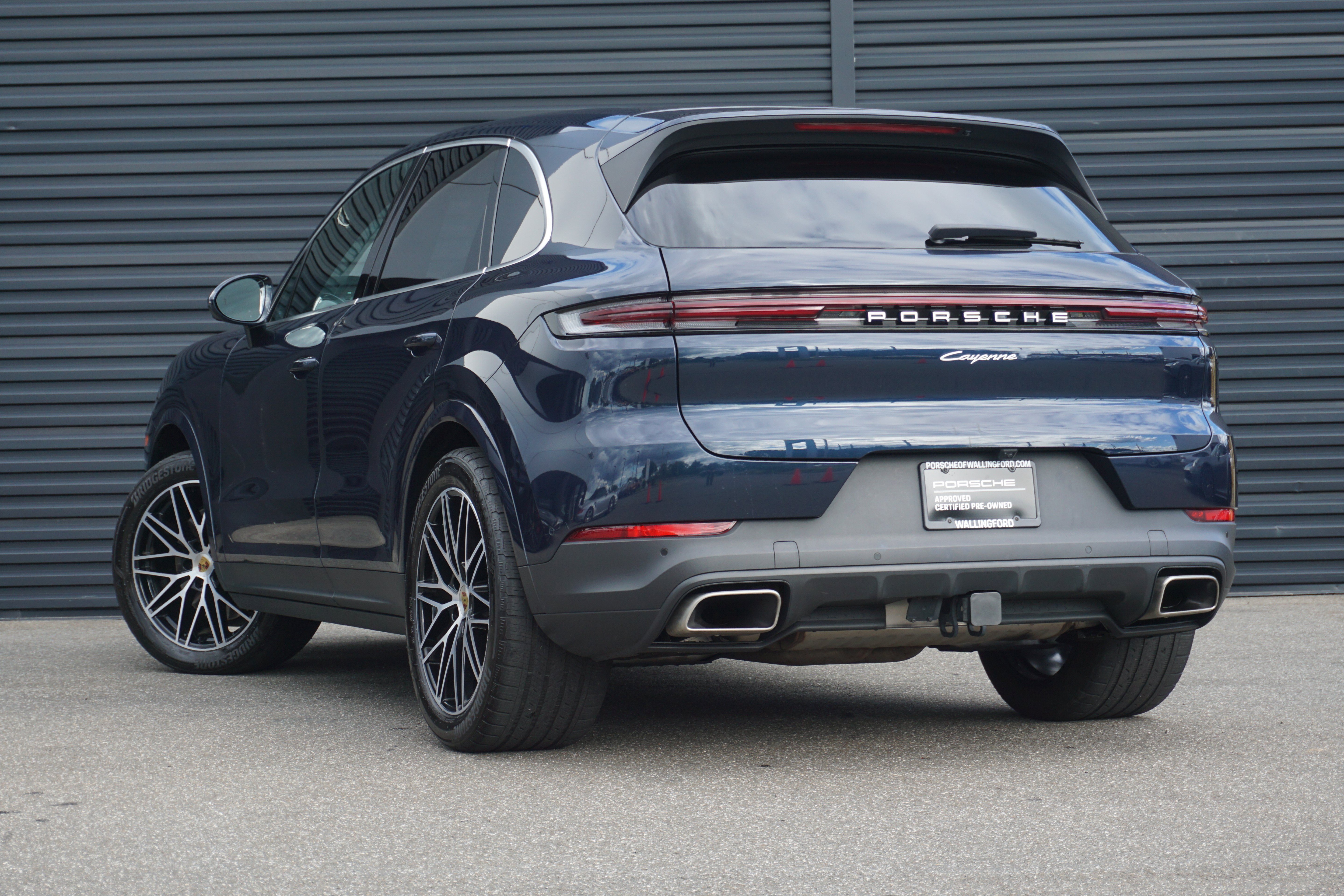 Certified 2024 Porsche Cayenne AWD/4WD image 3