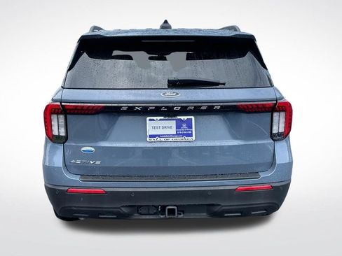 Used 2025 Ford Explorer Active RWD image 5
