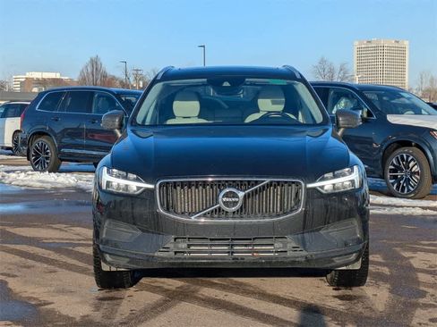 Used 2019 Volvo XC60 T6 Momentum w/ Multimedia Package image 12