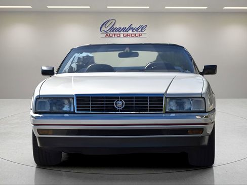 Used 1990 Cadillac Allante Base image 9