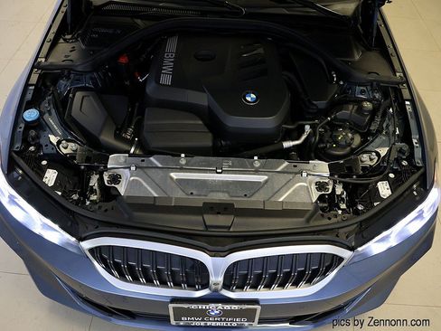 Certified 2025 BMW 330i xDrive Sedan w/ Premium Package AWD/4WD image 39