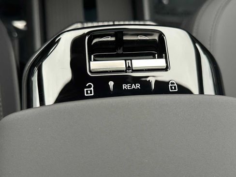 New 2026 Volvo EX30 Plus image 30