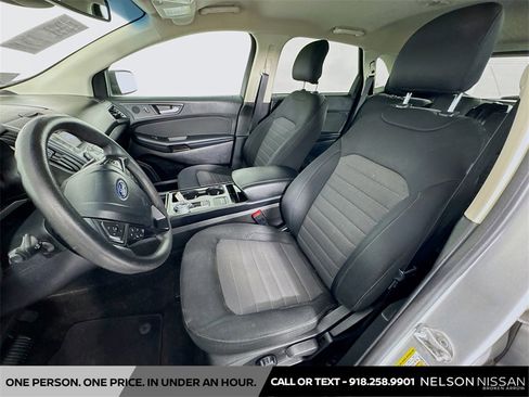 Used 2019 Ford Edge SE image 19