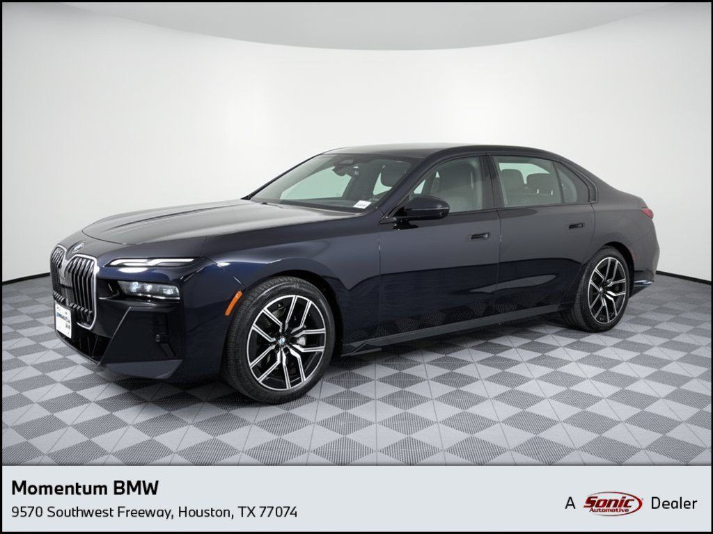Used 2023 BMW 740i w/ Parking Assistance Package RWD image 1