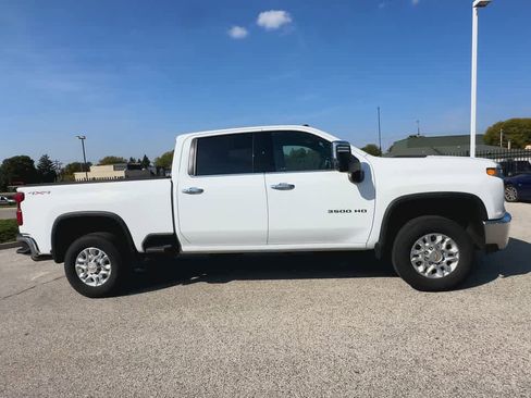 Used 2022 Chevrolet Silverado 3500 LTZ w/ Snow Plow Prep/Camper Package image 9
