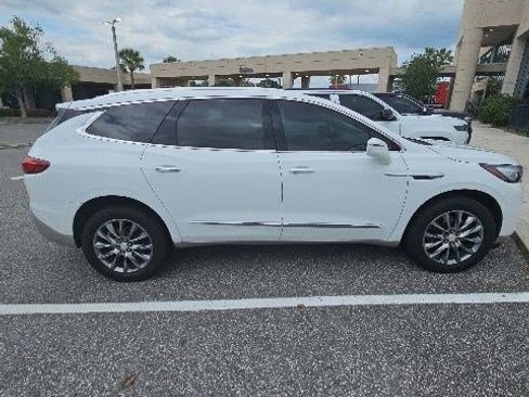 Used 2020 Buick Enclave Essence w/ LPO, Floor Liner Package FWD image 4
