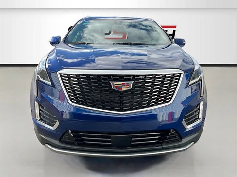 Used 2024 Cadillac XT5 Premium Luxury w/ Technology Package image 2