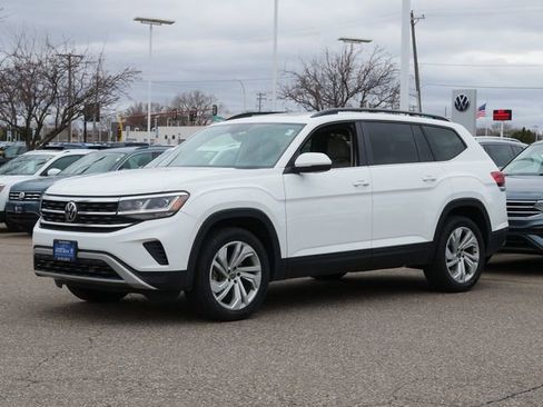 Used 2021 Volkswagen Atlas SE w/ Panoramic Sunroof Package image 3