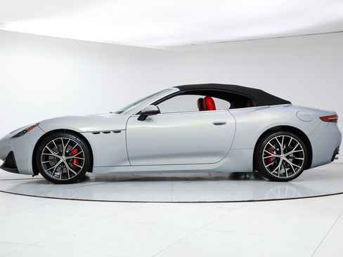 Used 2026 Maserati GranCabrio Modena AWD/4WD image 3