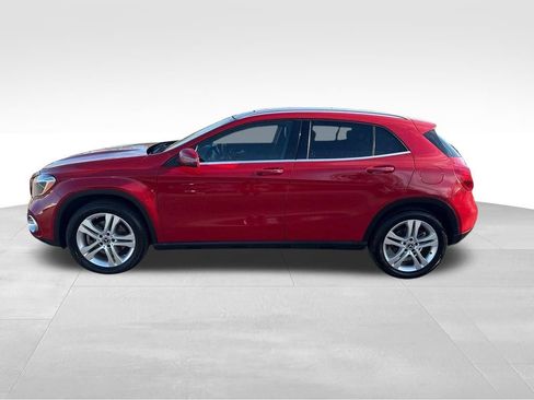 Used 2018 Mercedes-Benz GLA 250 4MATIC image 2