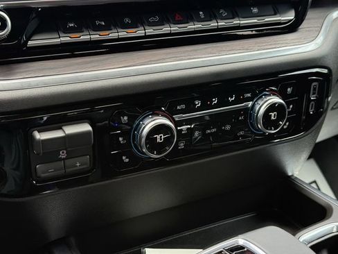 Used 2026 GMC Sierra 1500 SLT w/ SLT Premium Package image 29