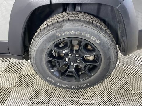 Certified 2022 Jeep Cherokee Latitude w/ Sun & Sound Group AWD/4WD image 20