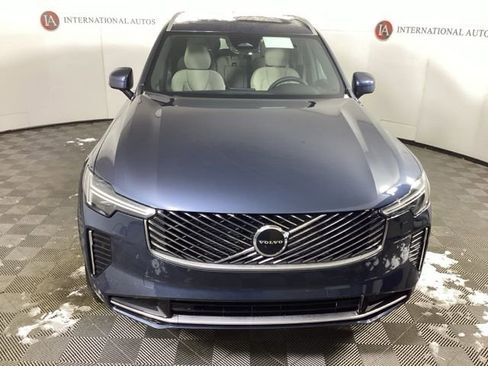 New 2026 Volvo XC90 B5 Core image 2