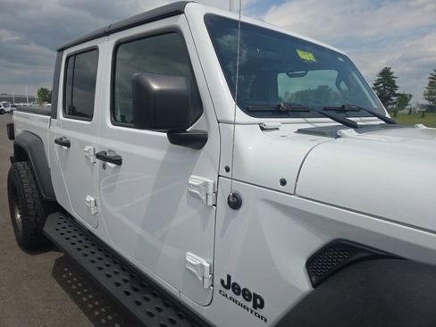 Used 2021 Jeep Gladiator Sport w/ Trailer Tow Package AWD/4WD image 5