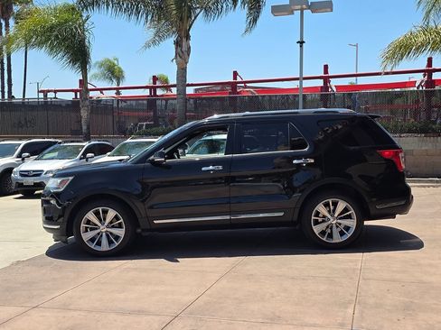 Used 2018 Ford Explorer Limited FWD image 6