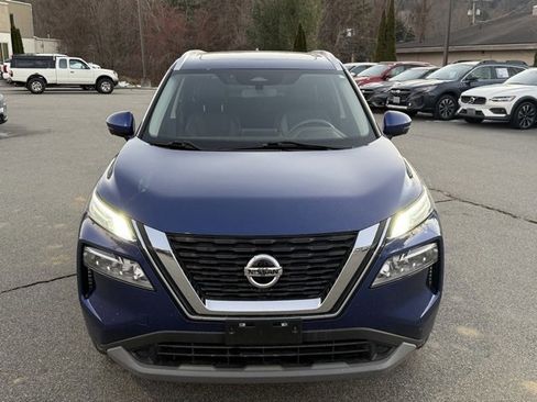 Used 2021 Nissan Rogue SV w/ Premium Package image 2