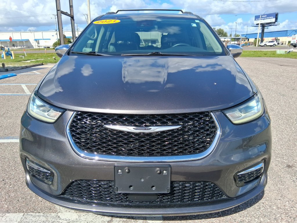 Used 2021 Chrysler Pacifica Limited AWD/4WD image 8