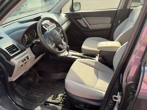 Used 2017 Subaru Forester 2.5i Premium w/ All-Weather Package AWD/4WD image 10
