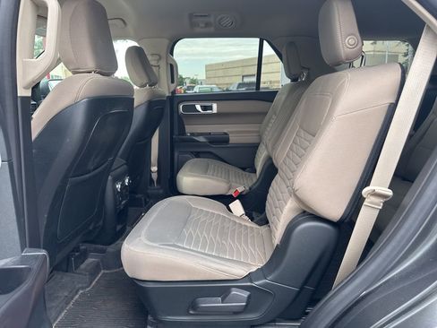 Used 2020 Ford Explorer XLT w/ Class III Trailer Tow Package AWD/4WD image 10