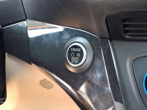 Used 2017 Ford Escape Titanium FWD image 16