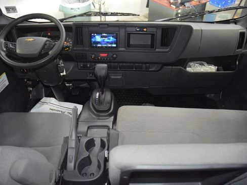 Used 2025 Chevrolet Low Cab Forward 5500XD RWD image 19