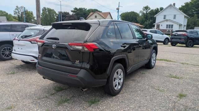 Used 2024 Toyota RAV4 LE AWD/4WD image 3