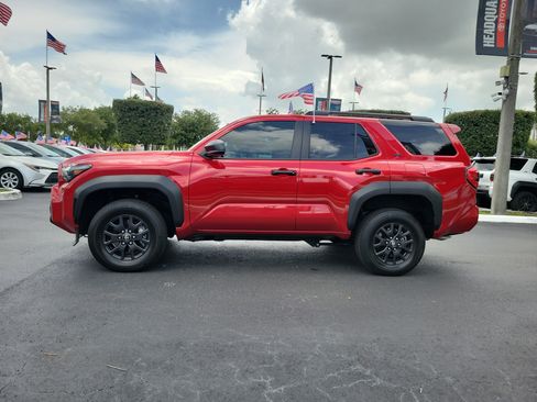 Used 2026 Toyota 4Runner SR5 AWD/4WD image 7