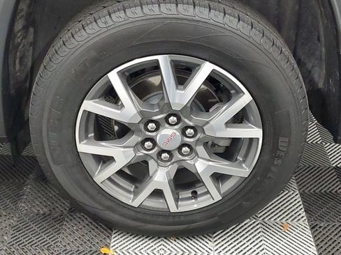 Used 2021 GMC Acadia SLE w/ Driver Convenience Package image 9